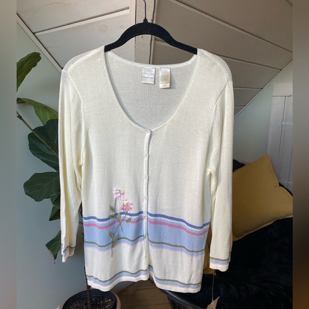 Emma James Floral Embroidered Cream Cardigan Size Large NWOT